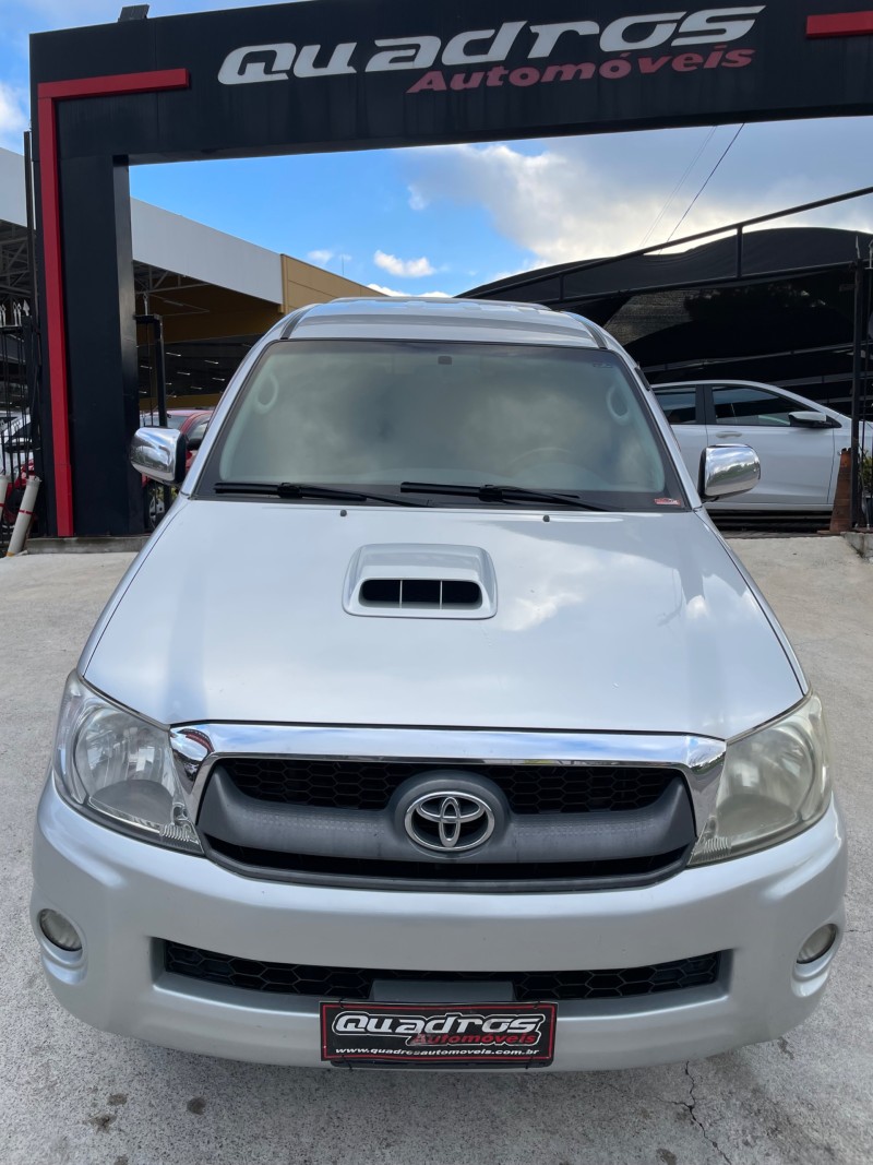 HILUX 3.0 SRV 4X4 CD 16V TURBO DIESEL 4P MANUAL - 2011 - CAXIAS DO SUL