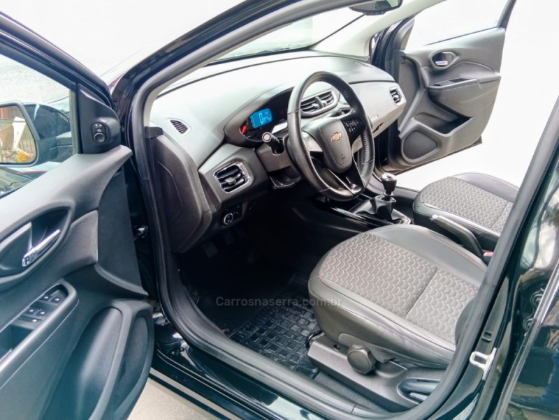 ONIX 1.4 MPFI LTZ 8V FLEX 4P MANUAL - 2018 - CANOAS