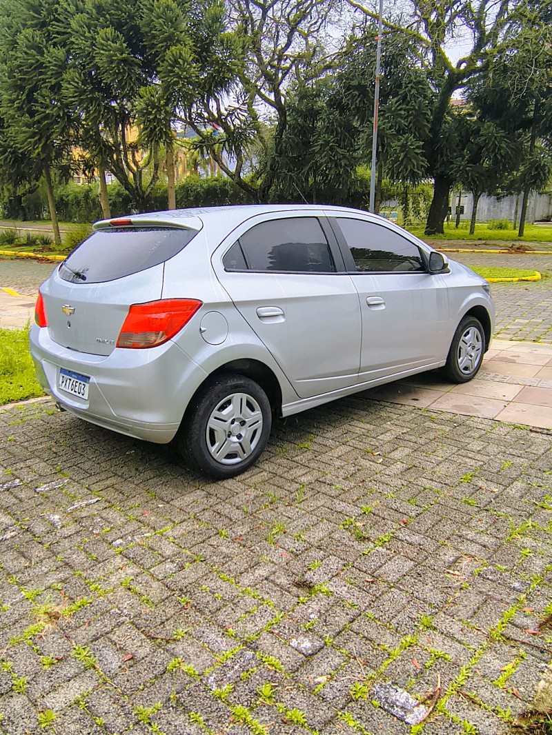 ONIX 1.4 MPFI LT 8V FLEX 4P MANUAL - 2016 - FARROUPILHA