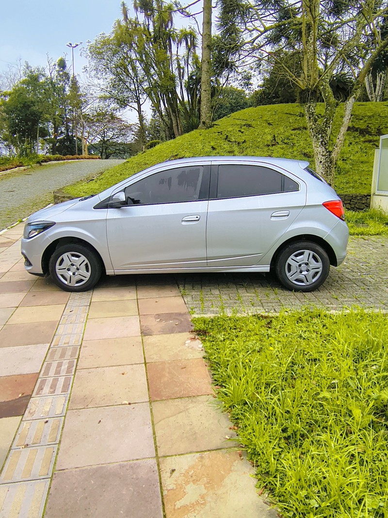 ONIX 1.4 MPFI LT 8V FLEX 4P MANUAL - 2016 - FARROUPILHA