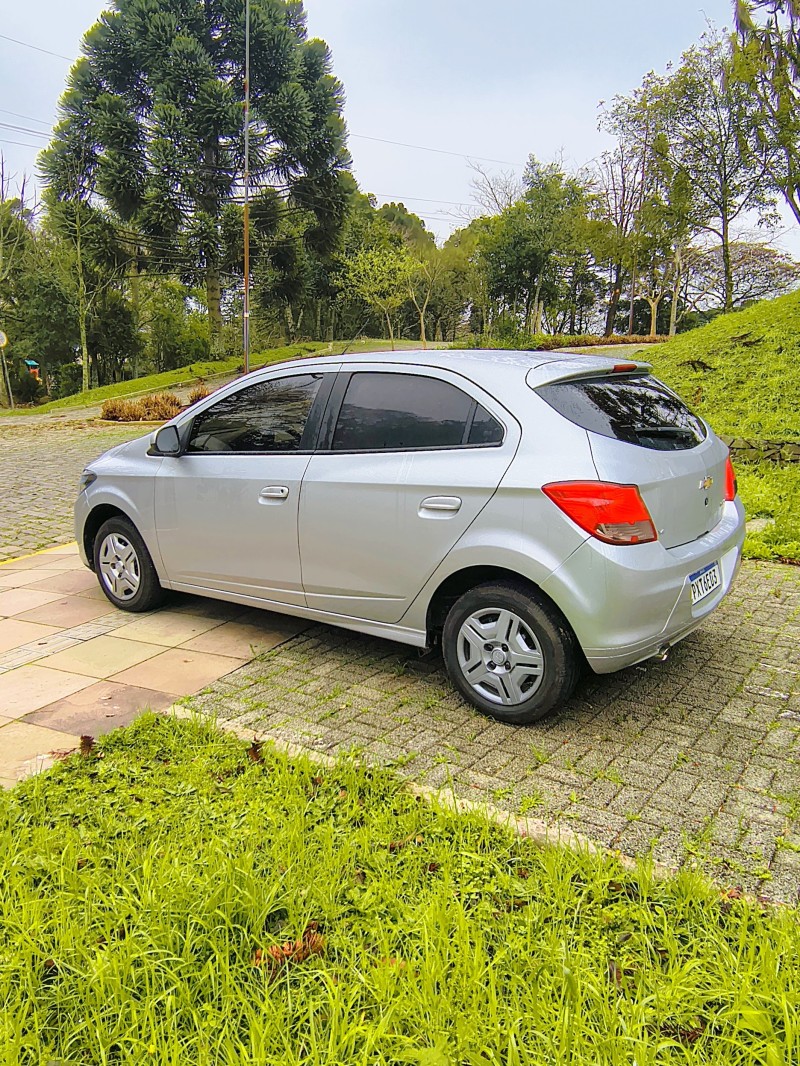 ONIX 1.4 MPFI LT 8V FLEX 4P MANUAL - 2016 - FARROUPILHA
