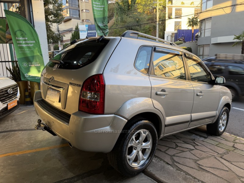 TUCSON 2.0 MPFI GLS 16V 143CV 2WD GASOLINA 4P AUTOMÁTICO - 2010 - BENTO GONçALVES