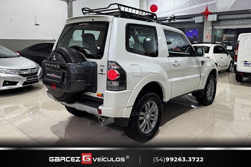 PAJERO FULL 3.2 HPE 4X4 16V TURBO INTERCOOLER DIESEL 2P AUTOMÁTICO - 2016 - BENTO GONçALVES