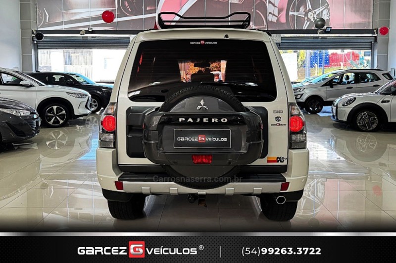 PAJERO FULL 3.2 HPE 4X4 16V TURBO INTERCOOLER DIESEL 2P AUTOMÁTICO - 2016 - BENTO GONçALVES