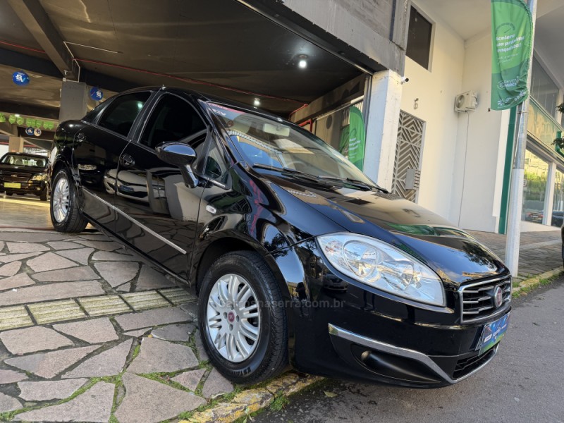 LINEA 1.8 ESSENCE 16V FLEX 4P MANUAL - 2015 - BENTO GONçALVES