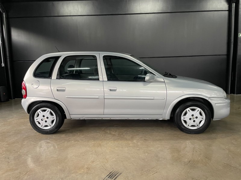 CORSA 1.0 MPFI SUPER 8V GASOLINA 4P MANUAL - 2001 - CAXIAS DO SUL
