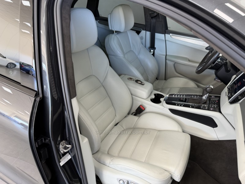 MACAN 3.6 24V V6 TURBO GASOLINA 4P AUTOMÁTICO - 2018 - FARROUPILHA