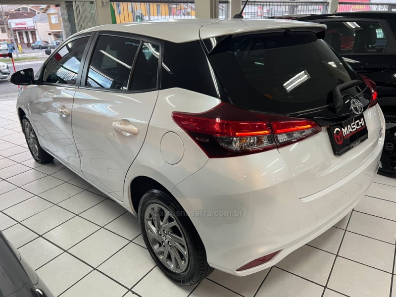 YARIS 1.5 XS 16V FLEX 4P AUTOMÁTICO - 2023 - CAXIAS DO SUL
