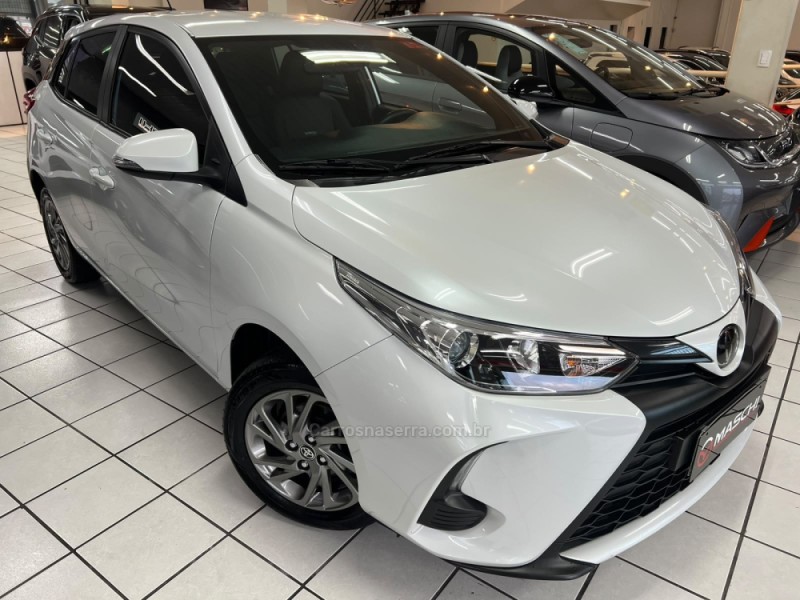 YARIS 1.5 XS 16V FLEX 4P AUTOMÁTICO - 2023 - CAXIAS DO SUL