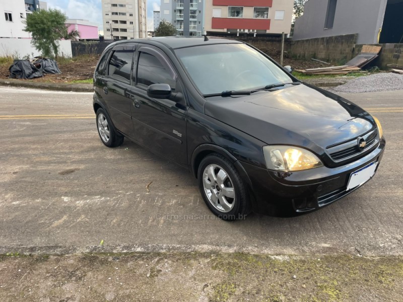 CORSA 1.0 MPFI MAXX 8V GASOLINA 4P MANUAL - 2005 - CAXIAS DO SUL