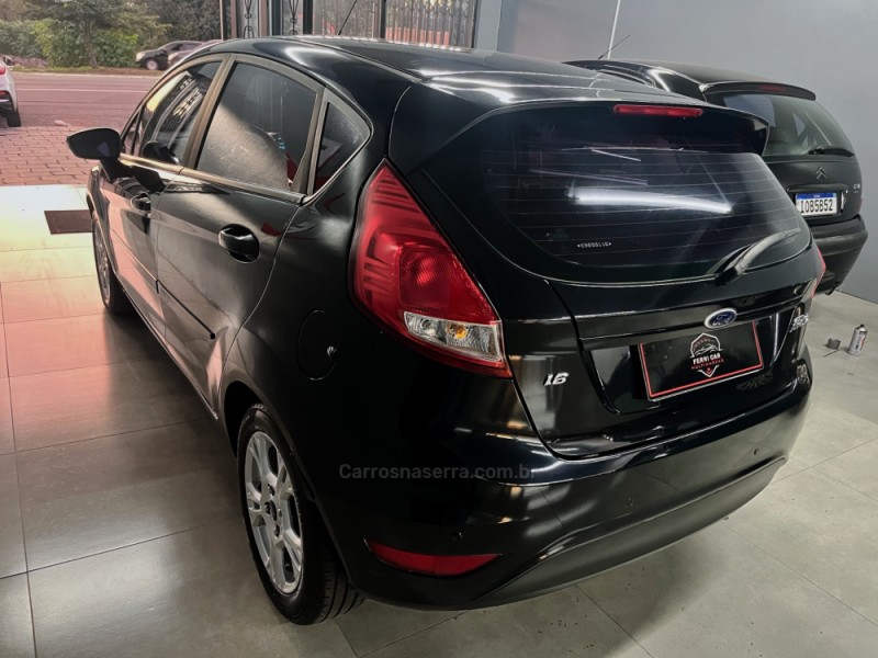 FIESTA 1.6 SE HATCH 16V FLEX 4P MANUAL - 2014 - CAXIAS DO SUL