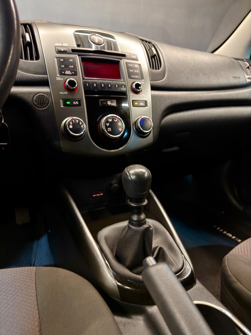 CERATO 1.6 EX3 SEDAN 16V GASOLINA 4P MANUAL - 2011 - CAXIAS DO SUL