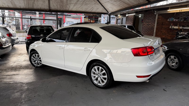 JETTA 2.0 COMFORTLINE FLEX 4P TIPTRONIC - 2013 - CAXIAS DO SUL