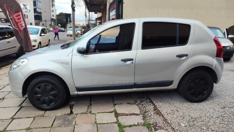 SANDERO 1.0 EXPRESSION 16V FLEX 4P MANUAL - 2011 - CAXIAS DO SUL