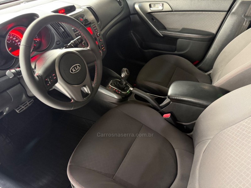 CERATO 1.6 SX3 16V GASOLINA 4P AUTOMÁTICO - 2011 - CAMPO BOM