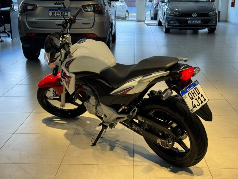 CB 300R ABS - 2015 - CAXIAS DO SUL