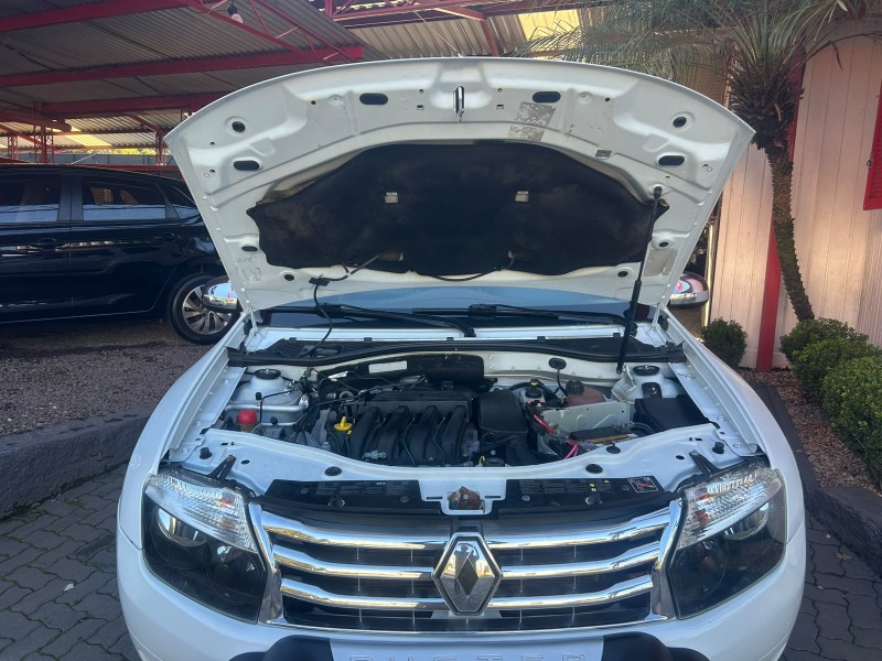 DUSTER 1.6 DYNAMIQUE 4X2 16V FLEX 4P MANUAL - 2014 - TRêS COROAS