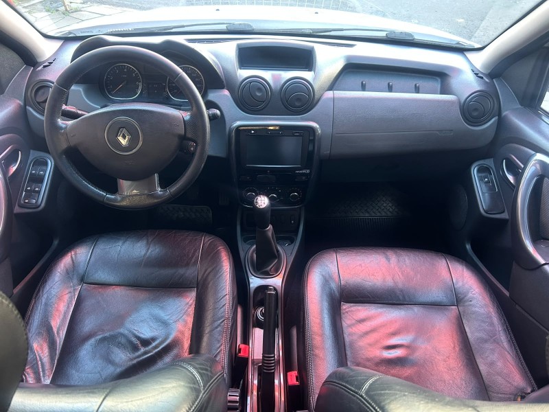 DUSTER 1.6 DYNAMIQUE 4X2 16V FLEX 4P MANUAL - 2014 - TRêS COROAS