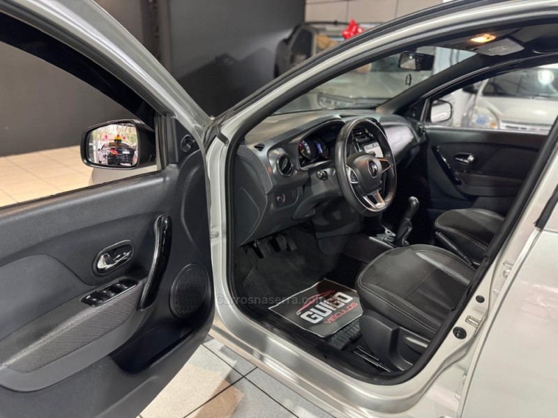 LOGAN 1.6 ZEN 16V FLEX 4P MANUAL - 2022 - NOVO HAMBURGO