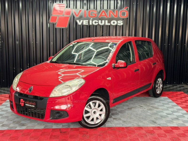 SANDERO 