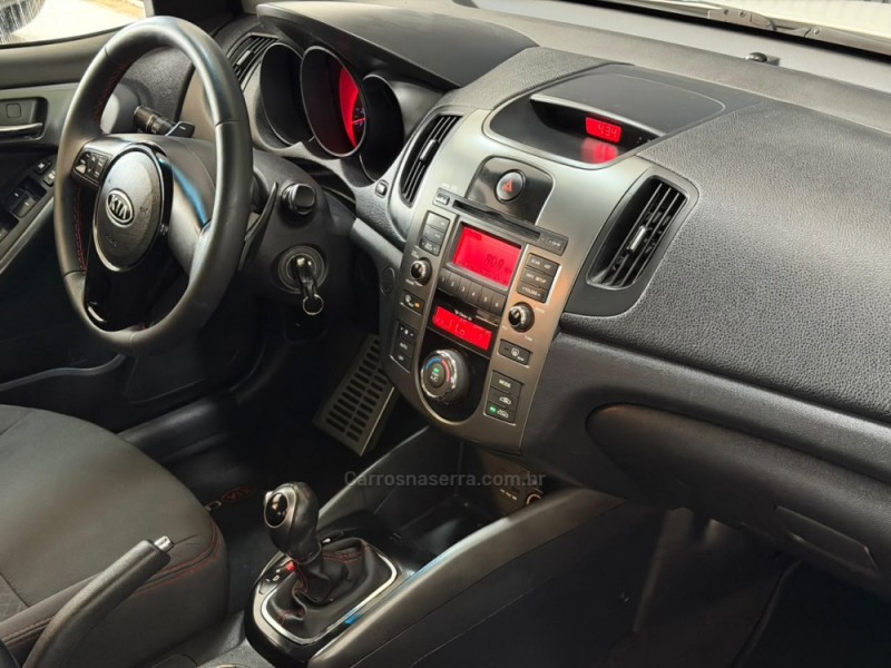 CERATO 1.6 SX3 16V GASOLINA 4P AUTOMÁTICO - 2013 - ESTâNCIA VELHA