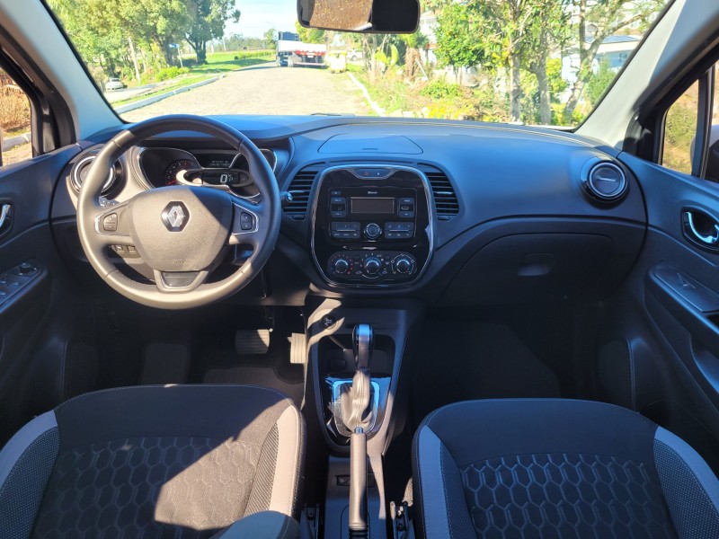 CAPTUR 1.6 16V FLEX ZEN AUTOMÁTICO - 2018 - CARLOS BARBOSA