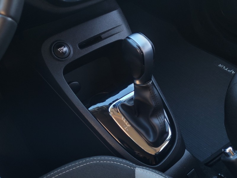 CAPTUR 1.6 16V FLEX ZEN AUTOMÁTICO - 2018 - CARLOS BARBOSA