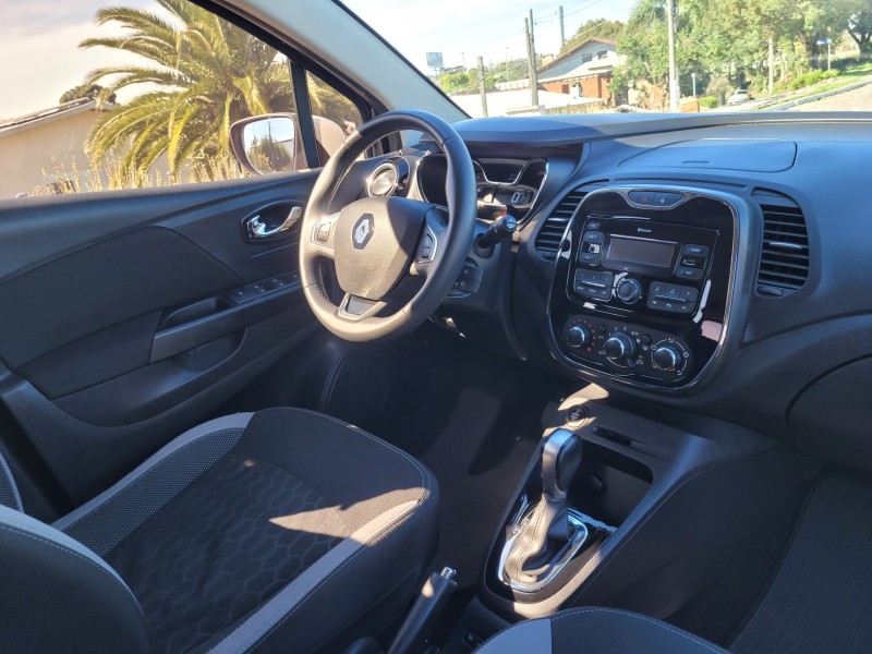 CAPTUR 1.6 16V FLEX ZEN AUTOMÁTICO - 2018 - CARLOS BARBOSA