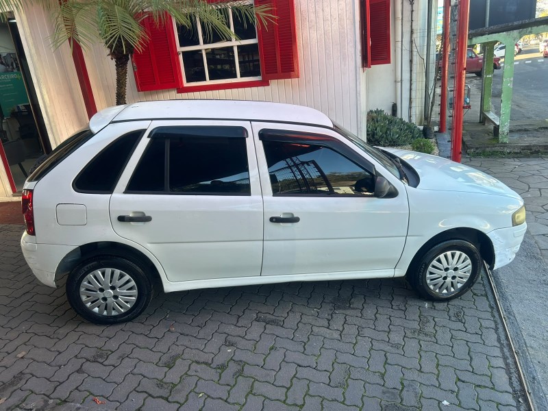 GOL 1.0 MI CITY 8V ÁLCOOL 4P MANUAL G.III - 2006 - TRêS COROAS