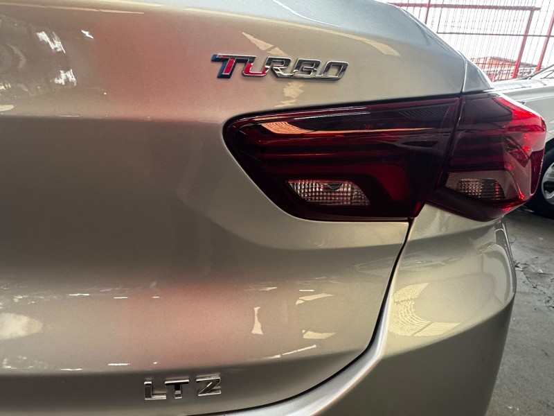ONIX 1.0 LTZ 12V TURBO FLEX 4P MANUAL - 2023 - CAXIAS DO SUL