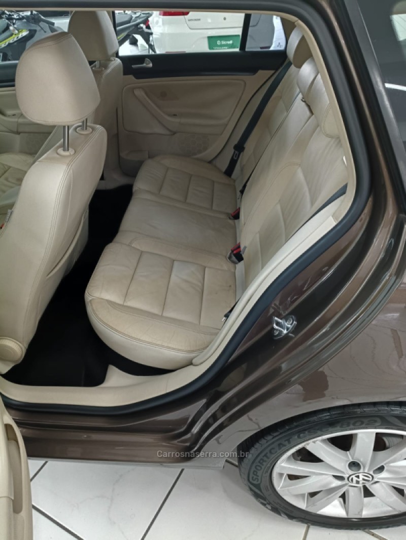 JETTA 2.5 I VARIANT 20V 170CV GASOLINA 4P TIPTRONIC - 2010 - NOVA PETRóPOLIS