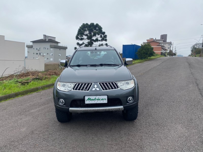 PAJERO DAKAR 3.2 HPE 4X4 7 LUGARES 16V TURBO INTERCOOLER DIESEL 4P AUTOMÁTICO - 2012 - FLORES DA CUNHA
