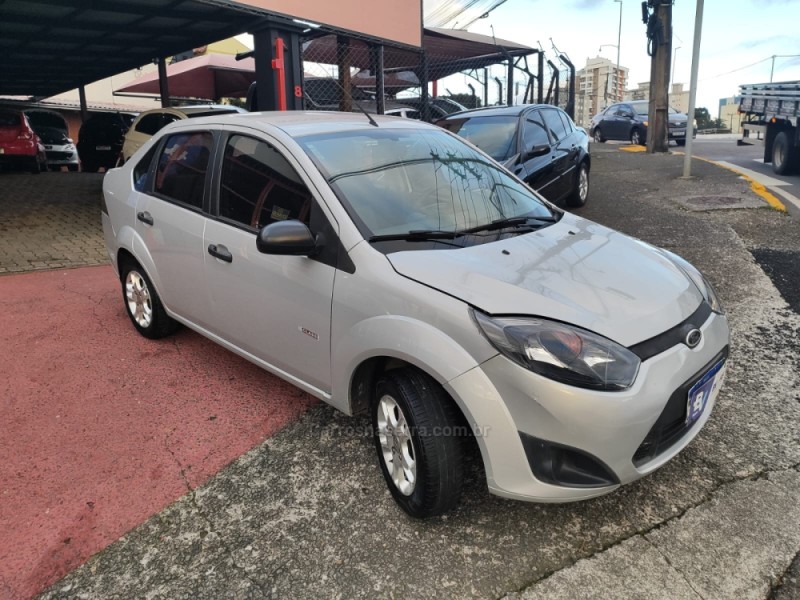 FIESTA 1.0 MPI 8V GASOLINA 4P MANUAL - 2013 - FARROUPILHA