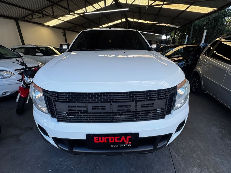 RANGER 3.2 XLT 4X4 CD 20V DIESEL 4P MANUAL - 2014 - CAXIAS DO SUL