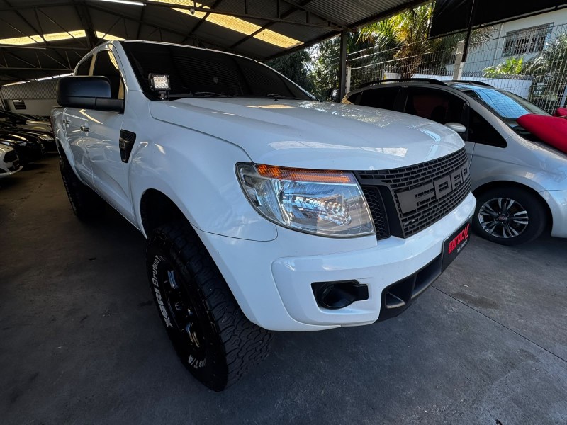 RANGER 3.2 XLT 4X4 CD 20V DIESEL 4P MANUAL - 2014 - CAXIAS DO SUL
