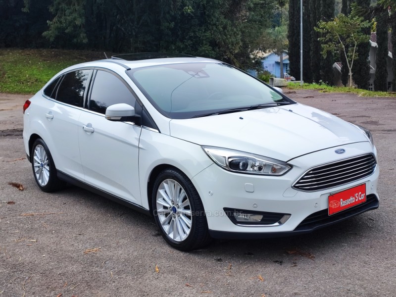FOCUS 2.0 TITANIUM PLUS SEDAN 16V FLEX 4P AUTOMÁTICO - 2016 - FARROUPILHA