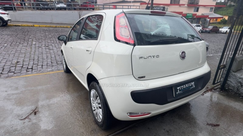 PUNTO 1.4 ATTRACTIVE 8V FLEX 4P MANUAL - 2014 - SãO FRANCISCO DE PAULA
