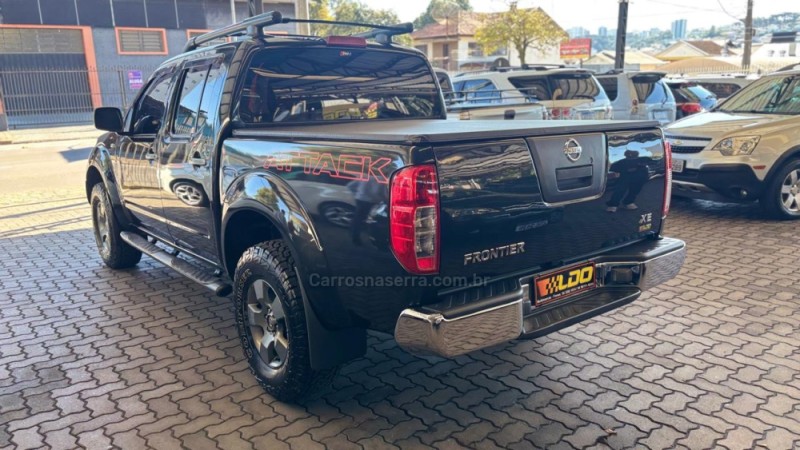 FRONTIER 2.8 XE ATTACK 4X4 CD TURBO ELETRONIC DIESEL 4P MANUAL - 2013 - CAXIAS DO SUL