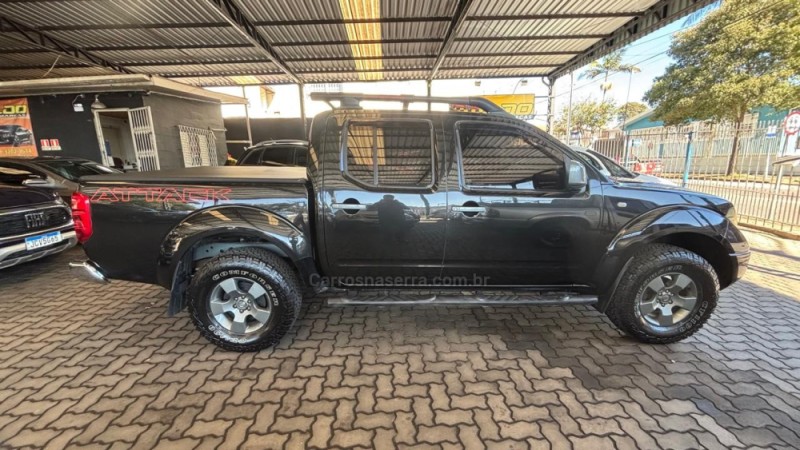 FRONTIER 2.8 XE ATTACK 4X4 CD TURBO ELETRONIC DIESEL 4P MANUAL - 2013 - CAXIAS DO SUL