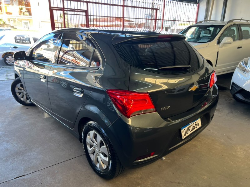 ONIX 1.0 MPFI LT 8V FLEX 4P MANUAL - 2019 - CAXIAS DO SUL