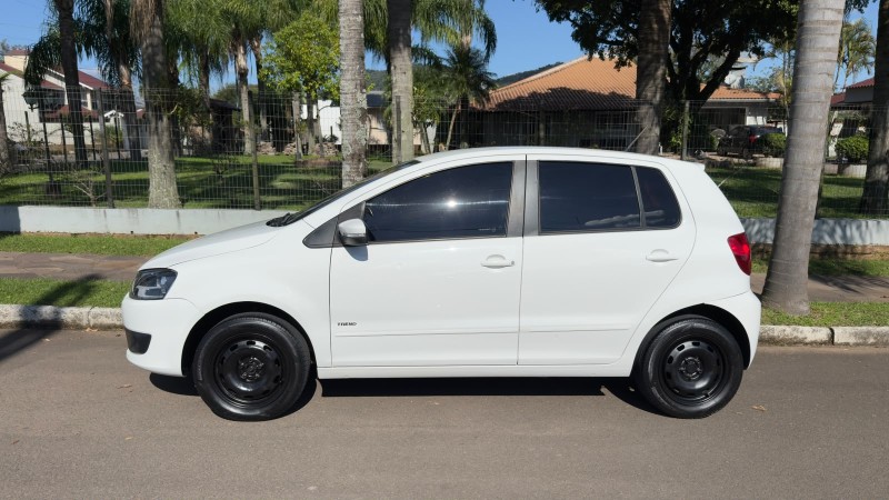 FOX 1.0 MI 8V FLEX 4P MANUAL - 2013 - FELIZ