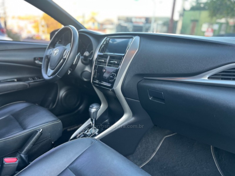 YARIS 1.5 XS CONNECT 16V FLEX 4P AUTOMÁTICO - 2019 - CAMPO BOM