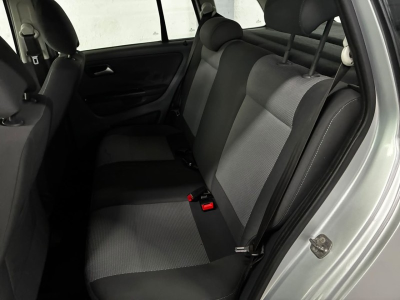 SPACEFOX 1.6 MI 8V FLEX 4P MANUAL - 2011 - BOM PRINCíPIO