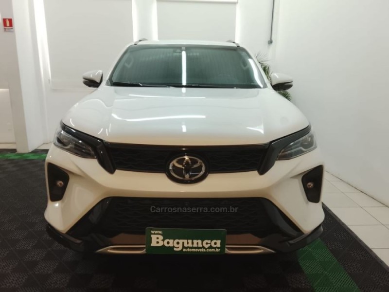 HILUX SW4 2.8 4X4 SRX PLATINUM TURBO 7 LUGARES DIESEL 4P AUTOMÁTICO - 2024 - NOVO HAMBURGO
