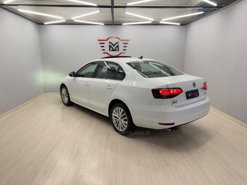 JETTA 1.4 16V TSI COMFORTLINE GASOLINA 4P TIPTRONIC - 2018 - CAXIAS DO SUL