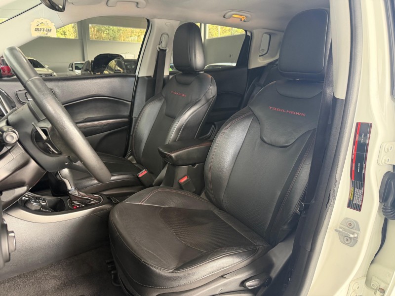 COMPASS 2.0 16V DIESEL TRAILHAWK 4X4 AUTOMÁTICO - 2017 - CARLOS BARBOSA
