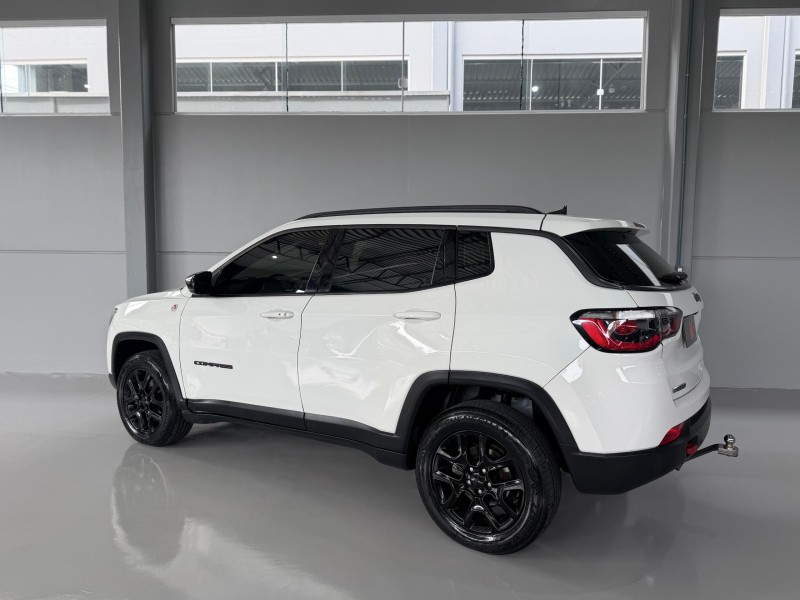 COMPASS 2.0 16V DIESEL TRAILHAWK 4X4 AUTOMÁTICO - 2017 - CARLOS BARBOSA