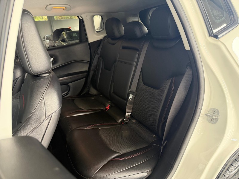 COMPASS 2.0 16V DIESEL TRAILHAWK 4X4 AUTOMÁTICO - 2017 - CARLOS BARBOSA