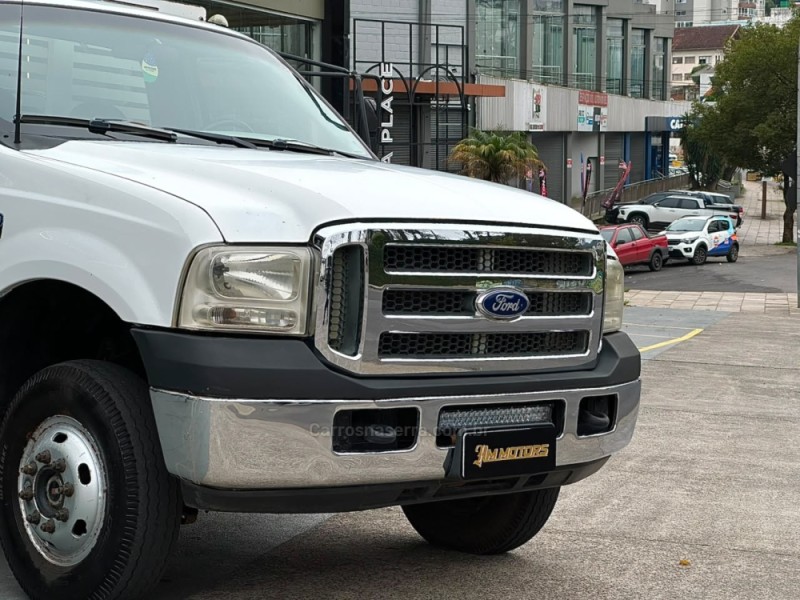 F-4000 3.9 TURBO INTERCOOLER DIESEL 2P MANUAL - 2010 - CAXIAS DO SUL