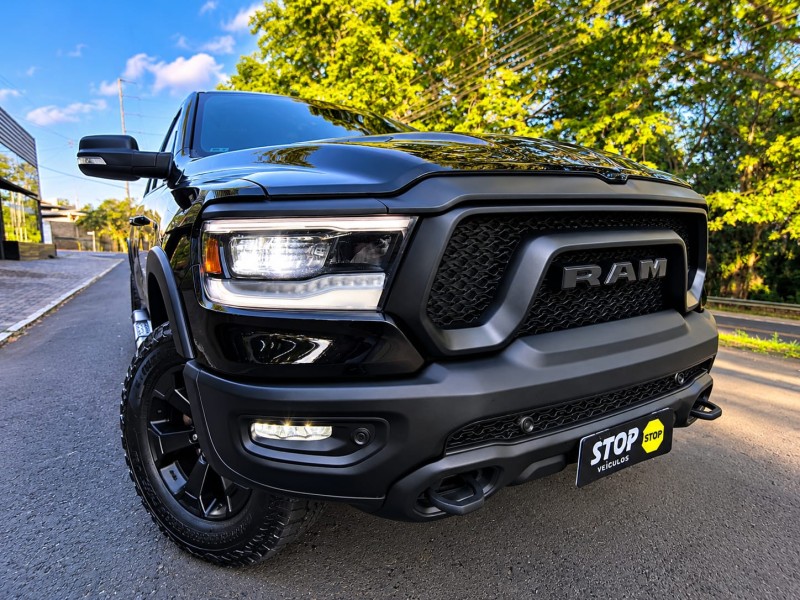 1500 5.7 v8 rebel cd 4x4 gasolina 4p automatico 2022 dois irmaos